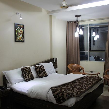 Hotel Swayam Dzsabalpur Kültér fotó
