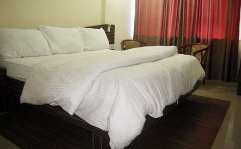 Hotel Swayam Dzsabalpur Kültér fotó